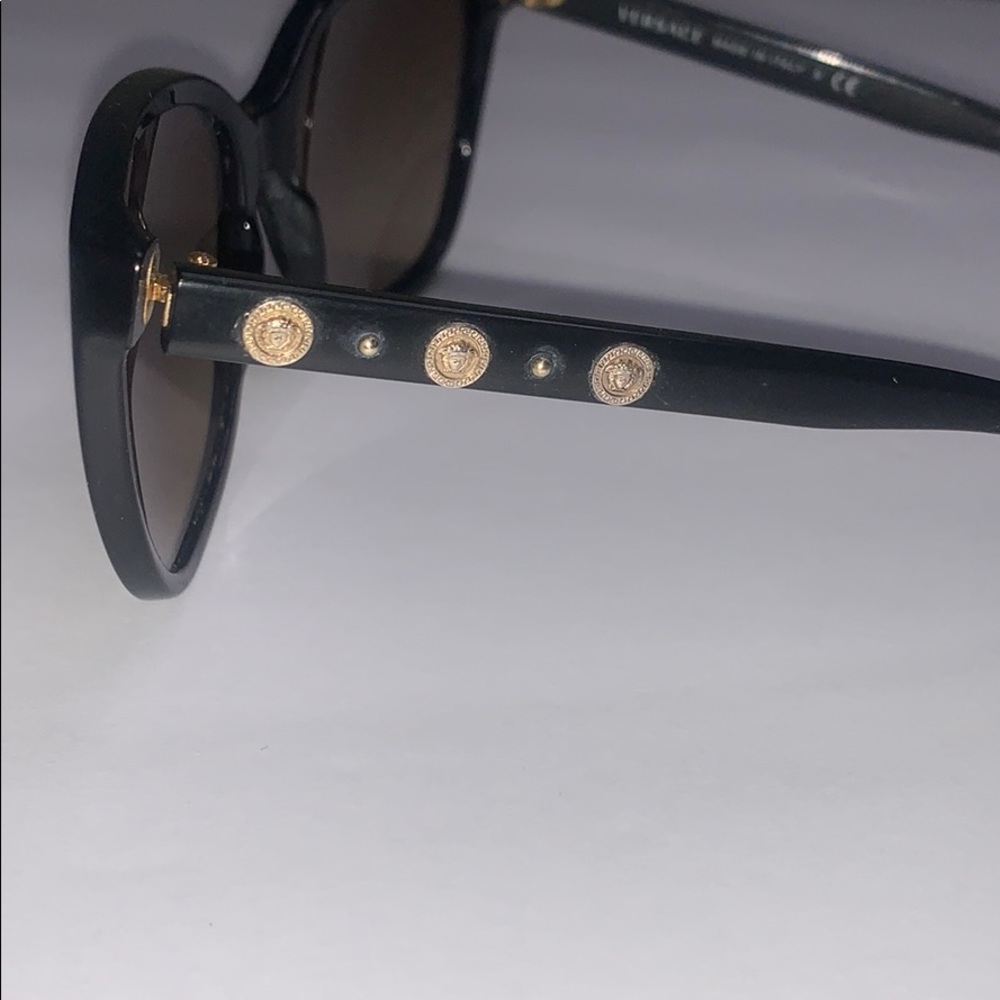 Authentic Versace sunglasses - Picture 3 of 5